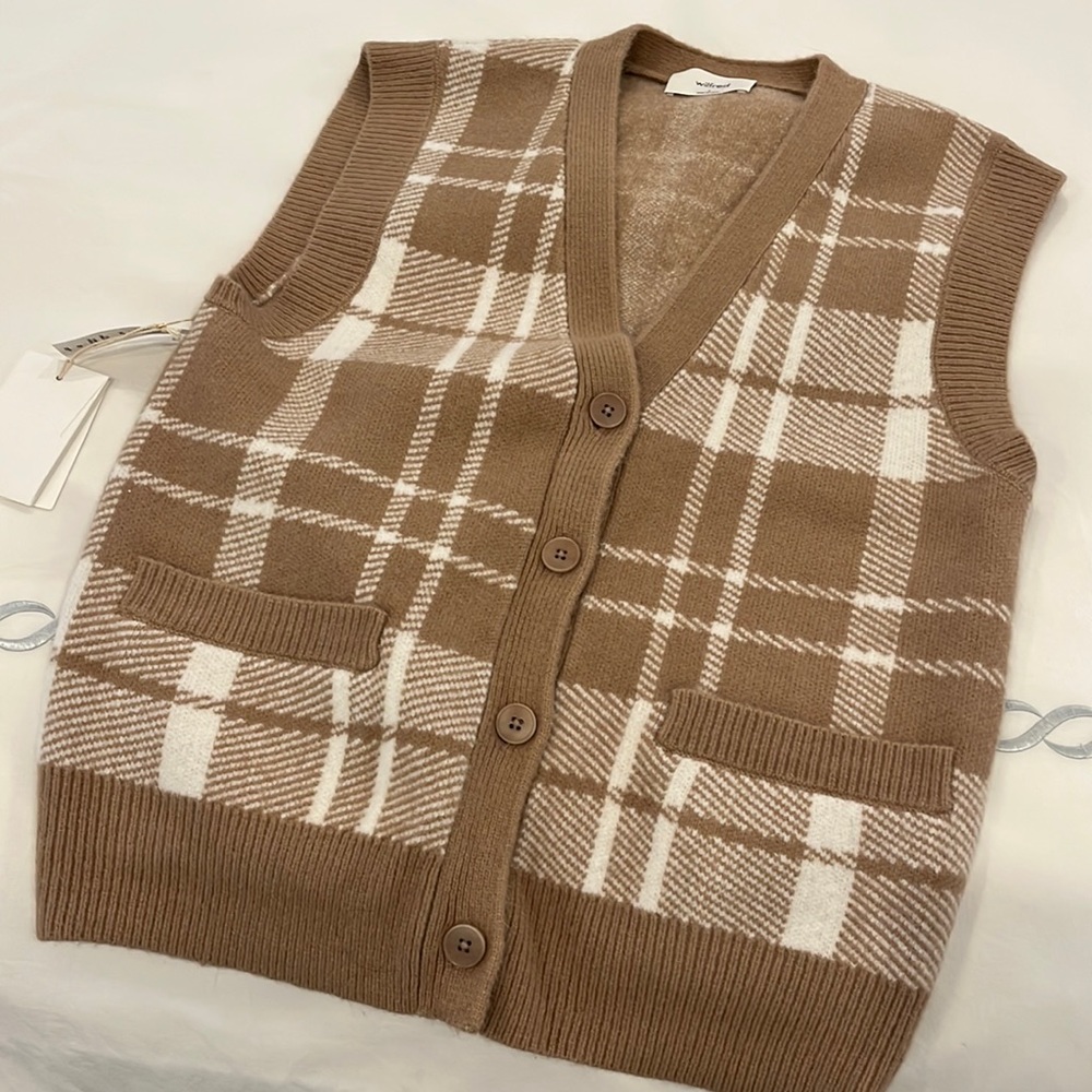 Aritzia Wilfred vest
